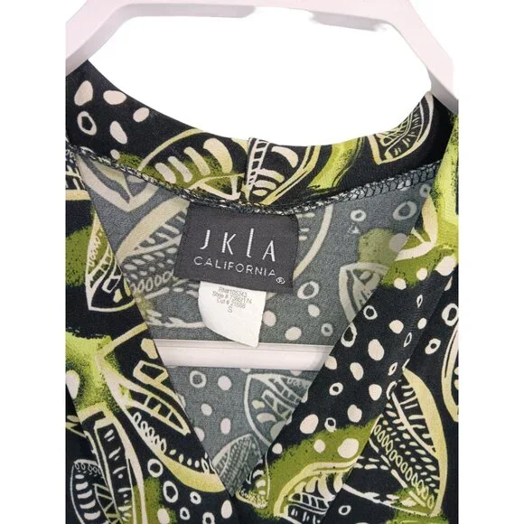 JKLA- Sleeveless Tank Stretch Light Faux Wrap collar-Lime Green-Black-Cream - Picture 15 of 16